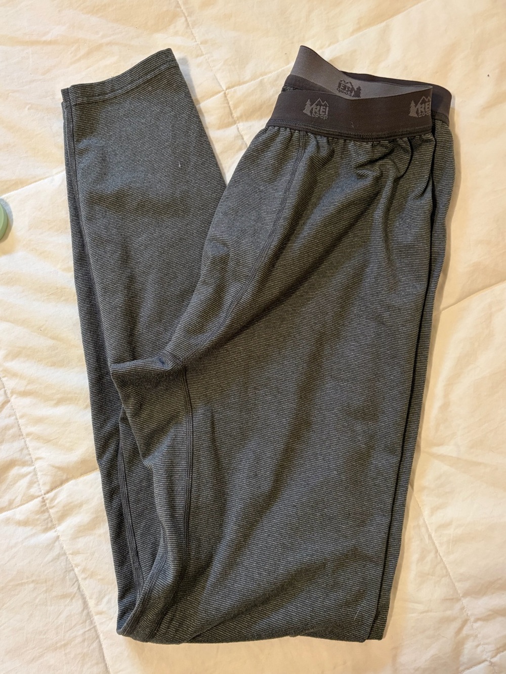 REI - men’s size small Co-op base layer thermal tights/leggings in heather gray.